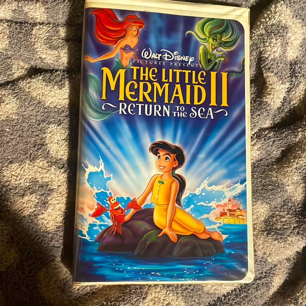 The little mermaid 2 vhs Disney movie preowned